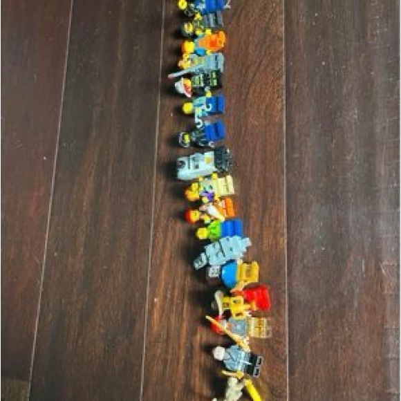 Lego men - Picture 2 of 3